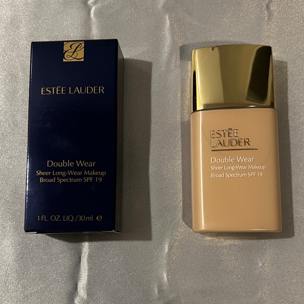 Estee Lauder Double Wear Sheer Long-Wear Makeup.